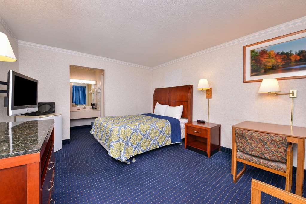 Americas Best Value Inn Of Decatur Стая снимка