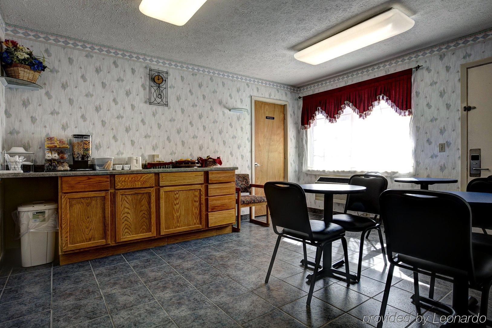 Americas Best Value Inn Of Decatur Ресторант снимка