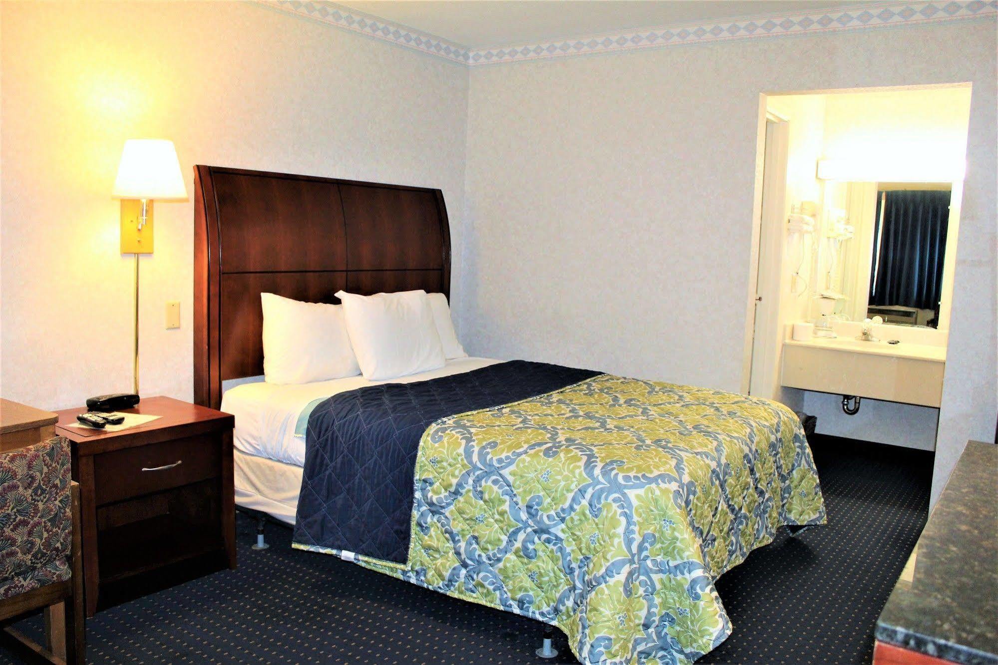 Americas Best Value Inn Of Decatur Екстериор снимка
