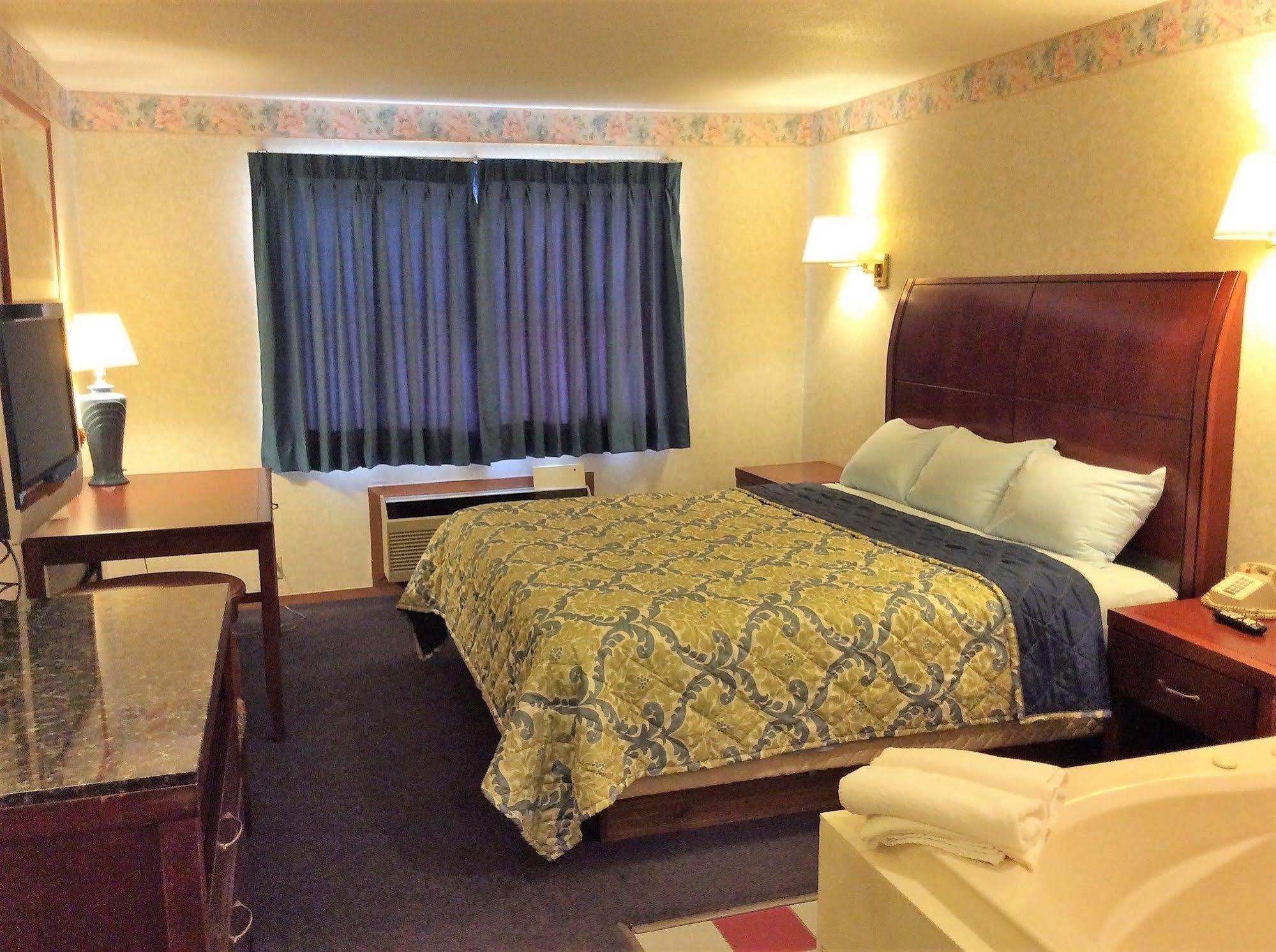 Americas Best Value Inn Of Decatur Екстериор снимка