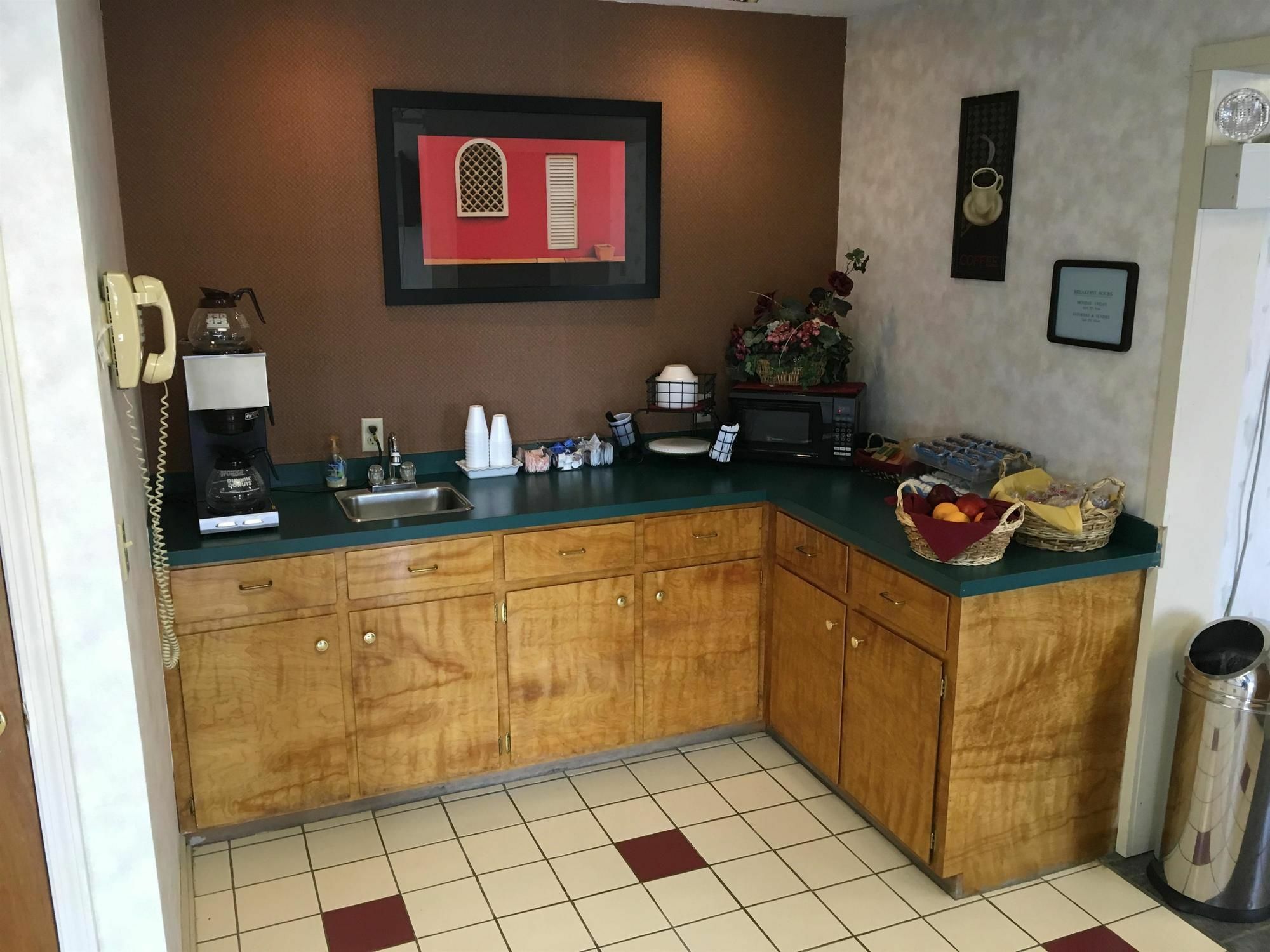 Americas Best Value Inn Of Decatur Екстериор снимка
